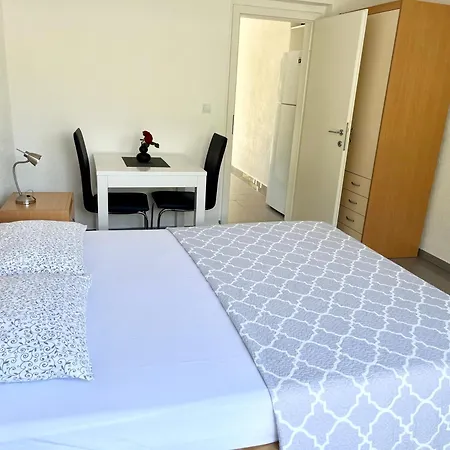 Apartment Paradise - Robinson Getaway Gdinj