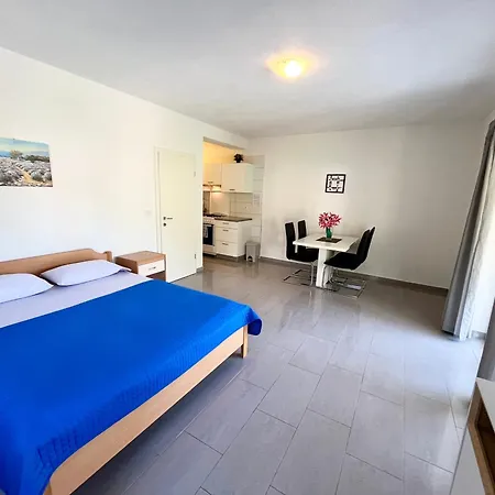 Apartment Paradise - Robinson Getaway