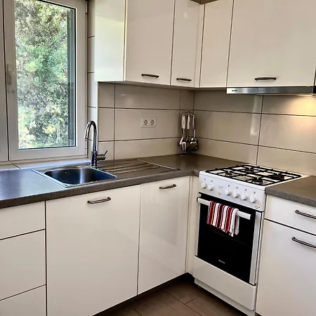 Paradise - Robinson Getaway Apartment