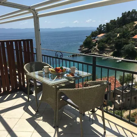Paradise - Robinson Getaway