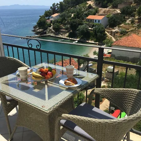 Paradise - Robinson Getaway *