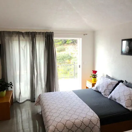 Paradise - Robinson Getaway * Gdinj