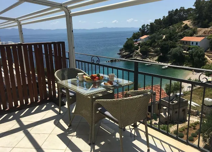 Paradise - Robinson Getaway