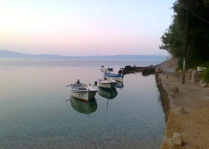 Paradise - Robinson Getaway Gdinj